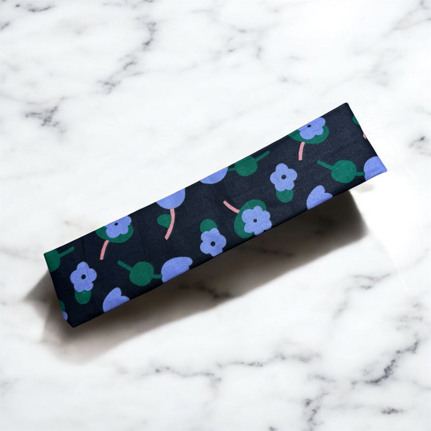 Bandeau noir fleuri